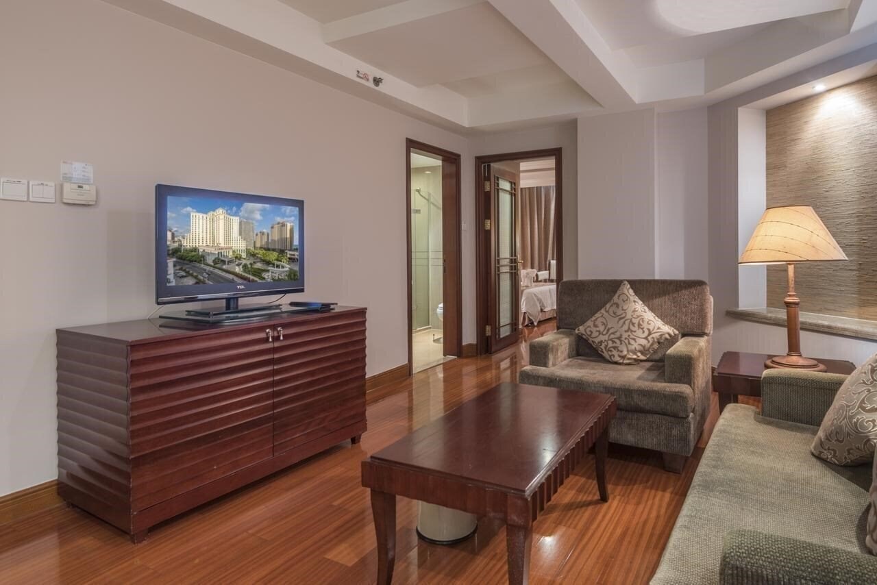 Вид Baohong Hotel (New Building) 4*